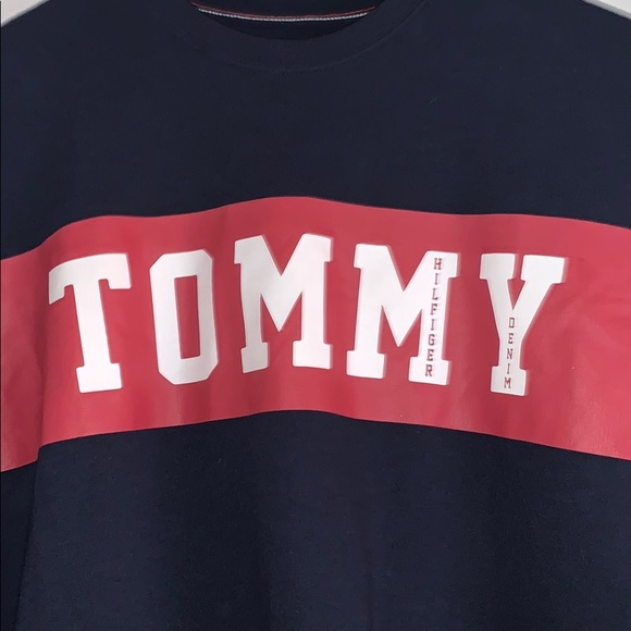 Tommy Hilfiger Women’s Crewneck - Picture 2 of 5